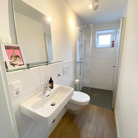 Modern One Bedroom + Bathroom Apartment, 10 Min From Basel