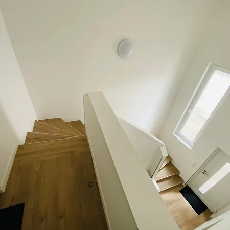 Guest house Modern One Bedroom + Bathroom Apartment, 10 Min From Basel *